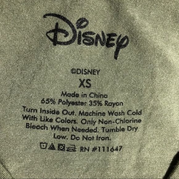 NWT DISNEY “NAMASTE” LION KING RAFIKI GREEN TEE SHORT SLEEVE SHIRT - Picture 6 of 7